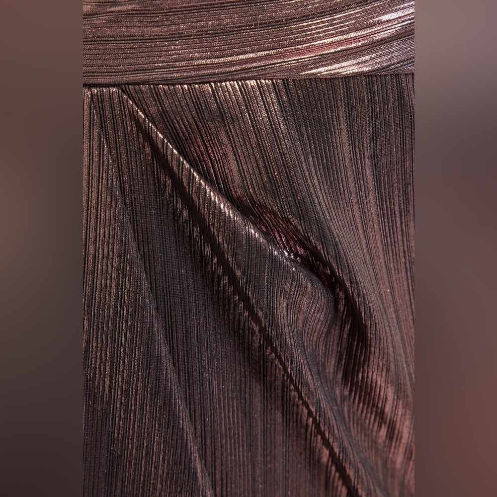 🎉Host Pick!🎉 Marchesa Notte One-Shoulder Appliqué Metallic Dress Size 8 NWT - Picture 4 of 4